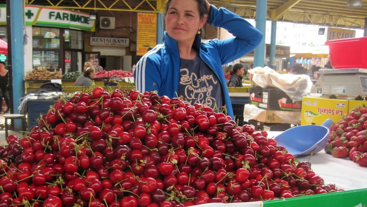 Nu este banc! Au apărut cireșele în România. Cu câți lei se vinde o singură cireașă