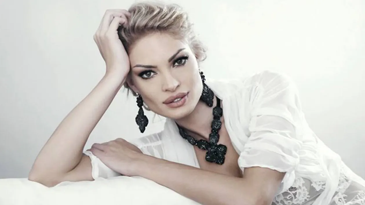 În sfârşit Valentina Pelinel a făcut-o! Ce s-a întâmplat în urmă cu o oră! „Eşti o mireasă top model“