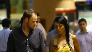 Andreea Mantea a primit un SMS care l-a enervat pe iubitul ei