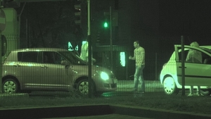 Imagini SOCANTE in Bucuresti! A coborat cu o BAIONETA si a vrut sa-l taie pe rivalul sau din trafic! VIDEO
