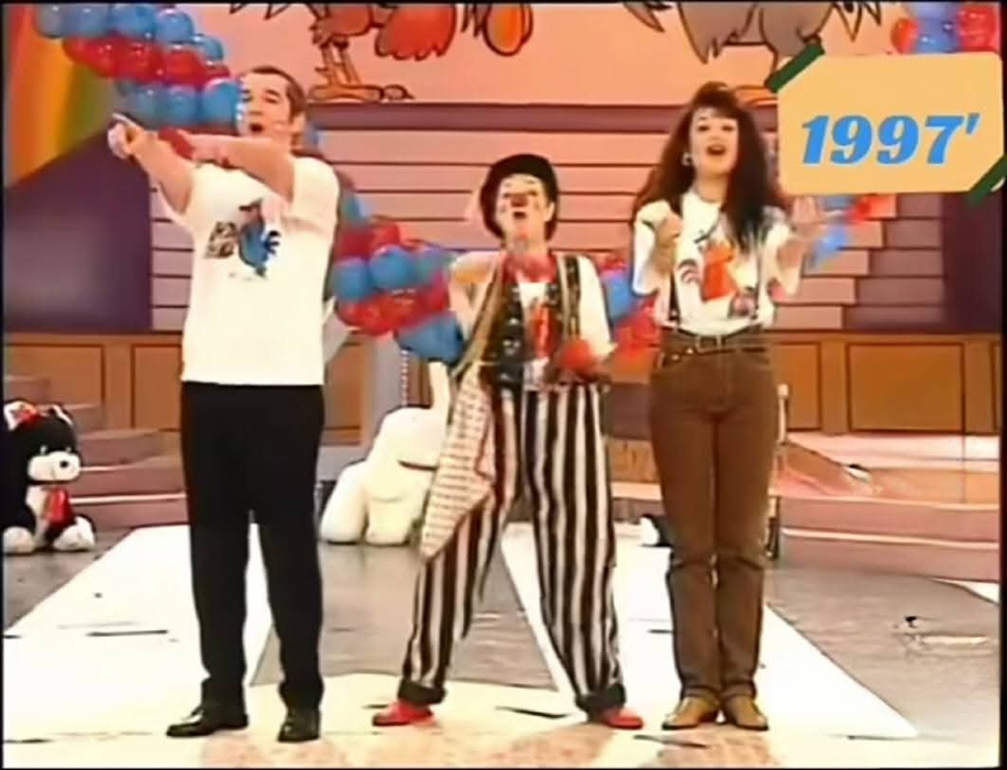 Îl mai știi pe clovnul Hapciu? Cum arată acum fosta colegă a lui Dan Bittman și a Ancăi Țurcașiu de la emisiunea „Ba da, ba nu” din anii ’90