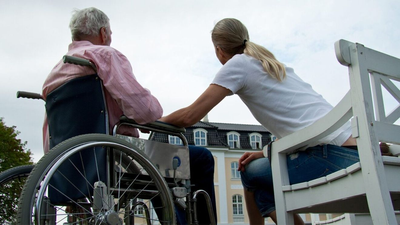 De necrezut! Ce salariu primește o badantă româncă în Italia, acum în 2024, de fapt