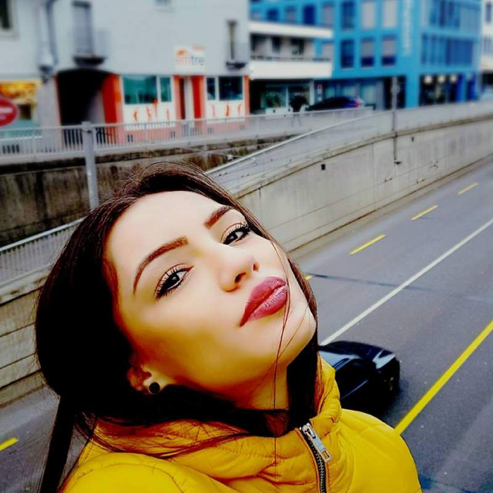 Andreina, tânăra care a omorât un bărbat pe o trecere de pieton din Târgoviște după ce s-a drogat, a fost eliberată. Ce a făcut când a văzut jurnaliștii