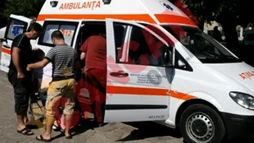 Lovit de iubita in testicule