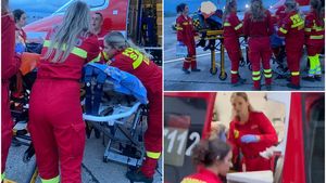 Primele imagini cu Florin Piersic transportat la Institutul Matei Balș din Capitală cu un avion SMURD, care se afla în Ungaria pentru un exerciţiu NATO