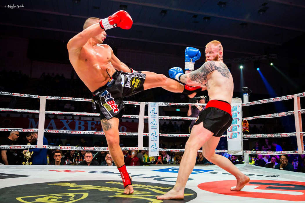 Debut de senzație în boxul românesc!