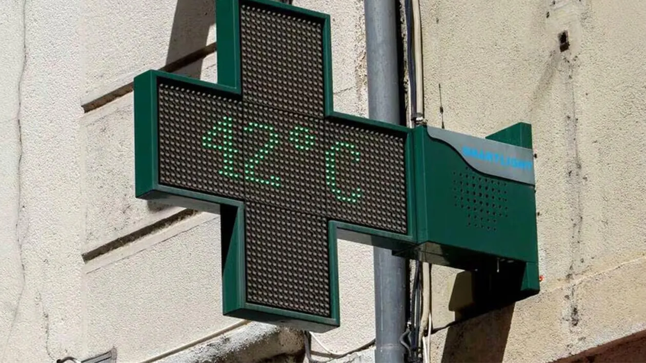 Data exactă când ajunge România sub domul de căldură care a făcut ravagii în vestul Europei (40 grade Celsius). Meteorologii, în alertă maximă