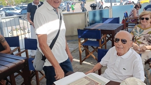 Luciano, în vârstă de 100 de ani, a mers să își schimbe permisul de conducere. De necrezut ce răspuns a primit din partea autorităților