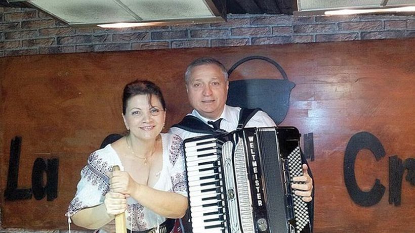 Tatăl vitreg al DELIEI a decis: vrea să vândă casa în care a locuit alături de mama cântăreţei! Care este motivul