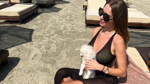 Otilia Bilionera, ”spectacol” într-un costum de baie minuscul. Cu cine s-a distrat blondina pe plajă, la Mamaia