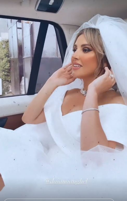 Daiana Anghel s-a căsătorit religios cu Sorin Gonțea! Fosta prezentatoare a strălucit în rochia de mireasă care a avut o croială sexy și provocatoare | FOTO