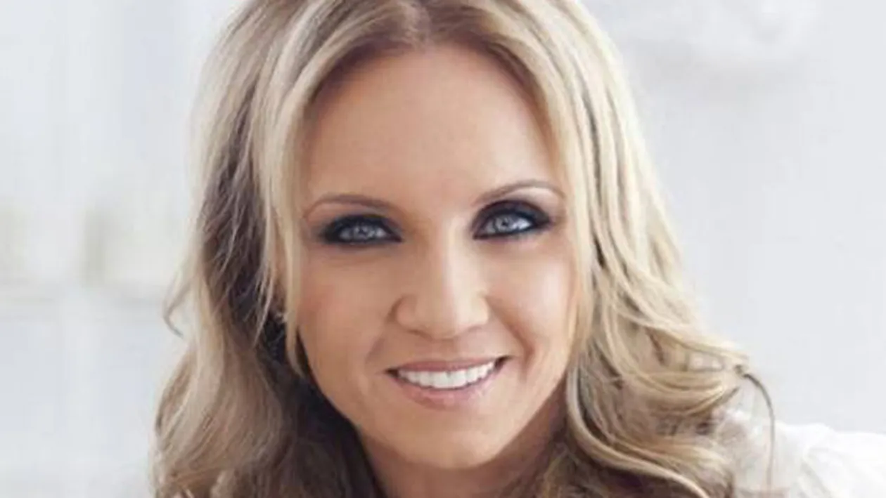 Unii fac sarmale si pomana porcului, insa Camelia Sucu gateste ceva neasteptat! Familia ta n-ar manca asta de Craciun