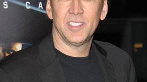 Nicolas Cage a luat-o razna. A facut "circ" si intr-un salon de tatuaje