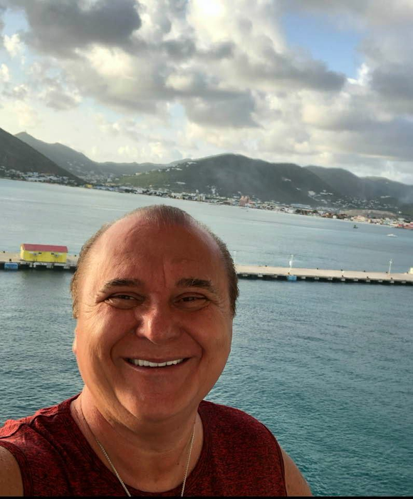 Nick Rădoi nu ar ajuta-o financiar pe Mădălina Apostol, nici când ea îi cere (Foto: Facebook)