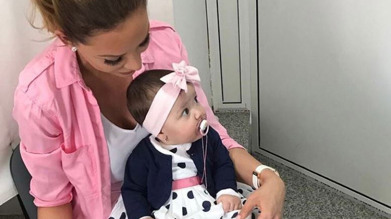 BIANCA DRĂGUŞANU i-a pus gene false fiicei sale! Uite cum arată micuţa SOFIA