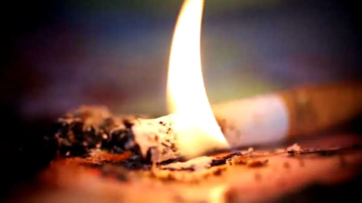 Un bărbat de 57 de ani a murit într-un incendiu provocat de o țigară