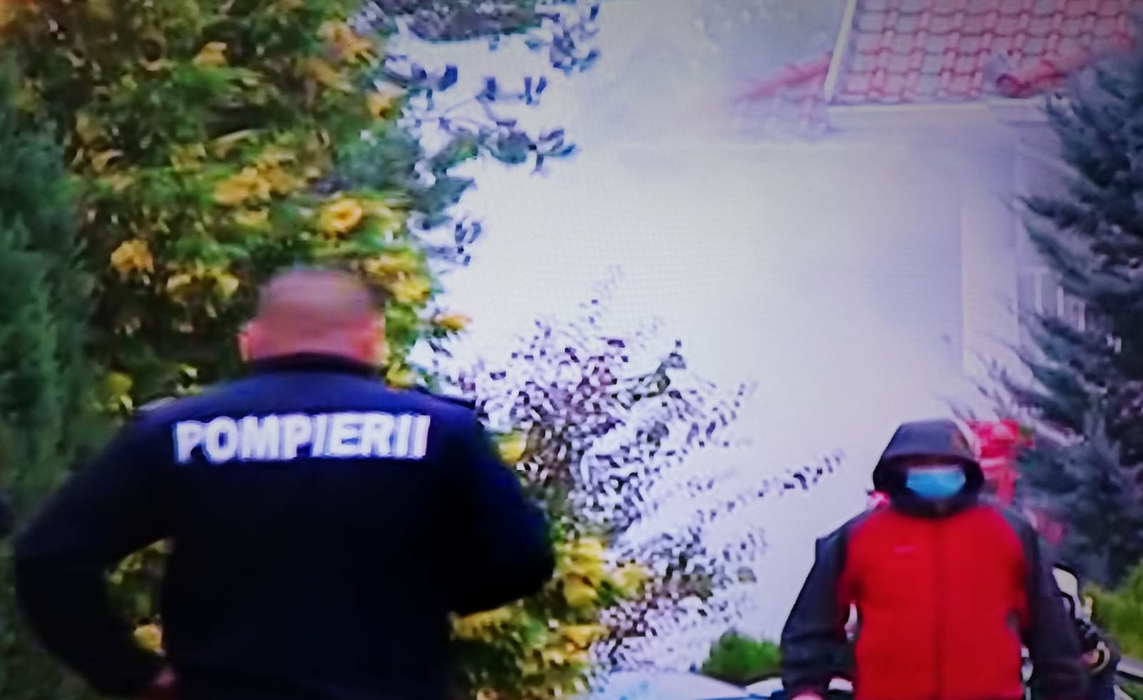 Ultima oră. Incendiu puternic la fosta vilă a lui Irinel Columbeanu de la Izvorani | PRIMELE IMAGINI