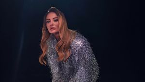 Câți euro costă ultimele cizme cumpărate de Delia. Fanii au crezut că nu văd bine!