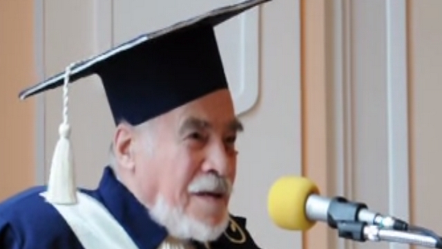 "Ai carte, ai parte”! Dan Berindei, vicepresedintele Academiei Romane, are o avere de invidiat