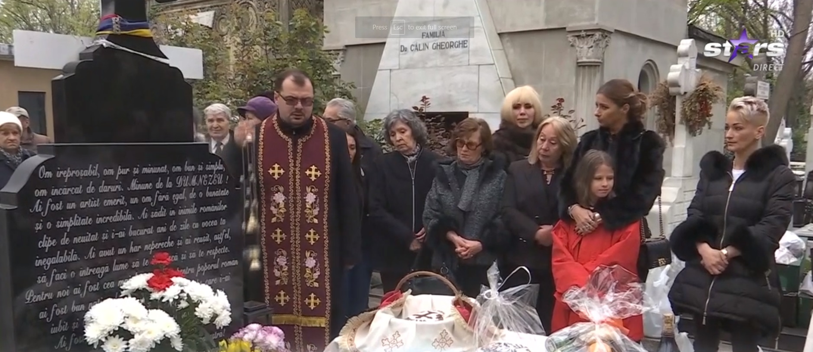 Cum a apărut îmbrăcată Anamaria Prodan la pomana de un an a mamei sale