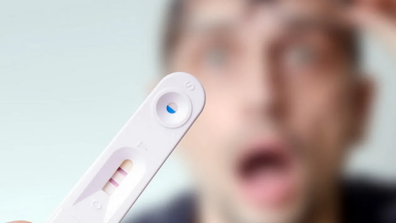 Nimeni nu ar fi crezut asa ceva! O tipa face bani din teste de sarcina gata folosite!