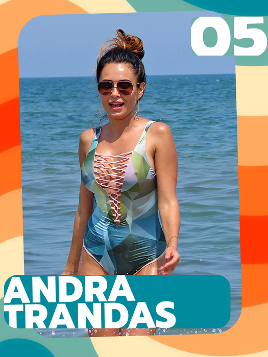 TOP sexy-vedete în costumele de baie prea strâmte cărora li s-au văzut ”butonașii”! ”Inculpate”: Ramona Olaru, Gina Pistol sau Adela Popescu