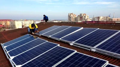 A fost adoptată Legea Prosumatorilor: Românii pot folosi energia produsă acasă pentru alte locuințe