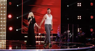 Momentul în care Loredana și Tudor Chirilă se sărută pasional la Vocea României! Reacția fabuloasă a juraților Pro TV. VIDEO