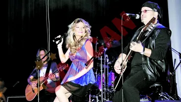 Baniciu a facut show pe scena cu fiica sa