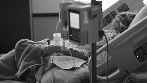 O atletă celebră a fost diagnosticată cu cancer în stadiul terminal. Simptomul banal pe care l-a ignorat!