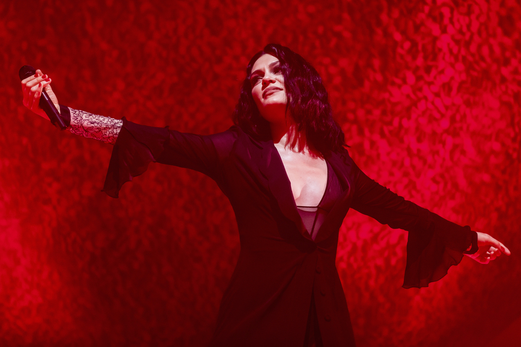 Cântăreața pop britanică Jessie J. live la cea de-a 26-a ediție a Blue Balls Festival din Lucerna, Elveția, 2018. Foto: Profimedia