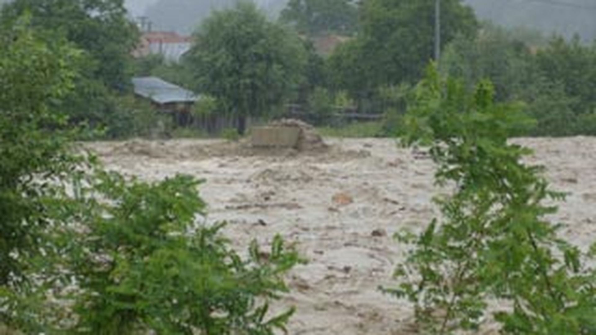 Cod portocaliu pe rauri din Covasna, Vrancea, Harghita si Bacau. Vezi pana cand exista pericolul de inundatii