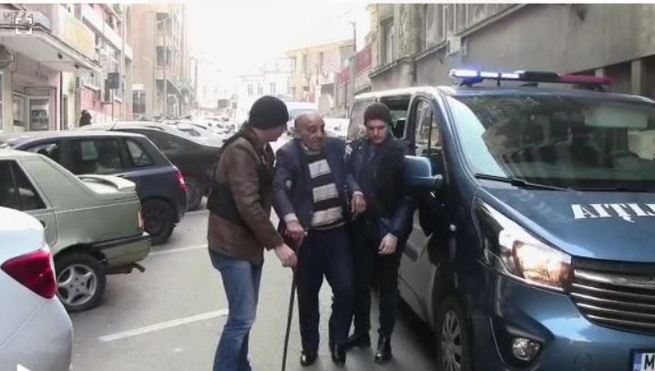 Pian a ajuns la audieri în baston