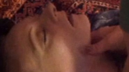 VIDEO TULBURĂTOR! Momentul in care o tânără superbă moare din cauza unei supradoze de heroină