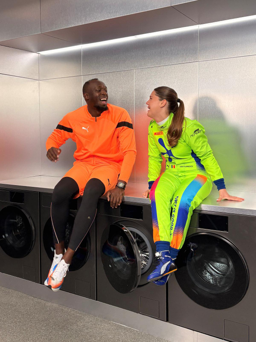 Zoe Florescu Potolea, o tânără româncă de doar 17 ani, a devenit protagonista uneia dintre cele mai spectaculoase campanii publicitare internaționale ale anului alături de Usain Bolt