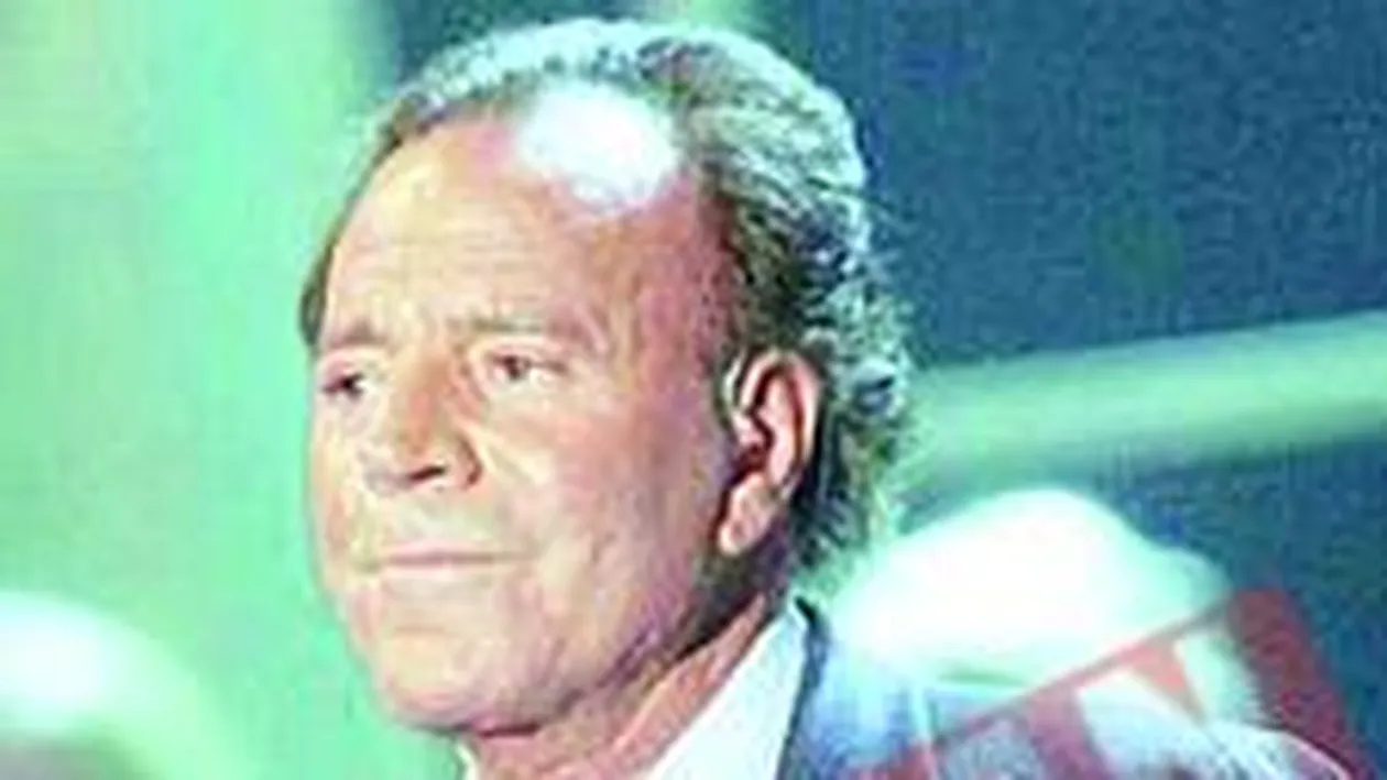 Julio Iglesias a vandut toate biletele pentru Bucuresti