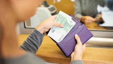 Cont Junior Centenar 2026. Cum poți strange 6.400 de euro pentru copilul tău