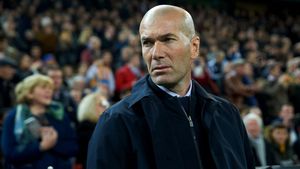 Zinedine Zidane, omul-trofeu: „ Zidane este o binecuvântare venită din Rai!”