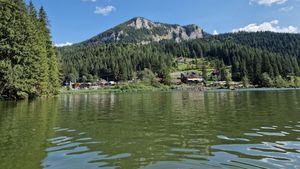 Staţiunea din România unde e bine să mergi toamna. Peisaje de poveste