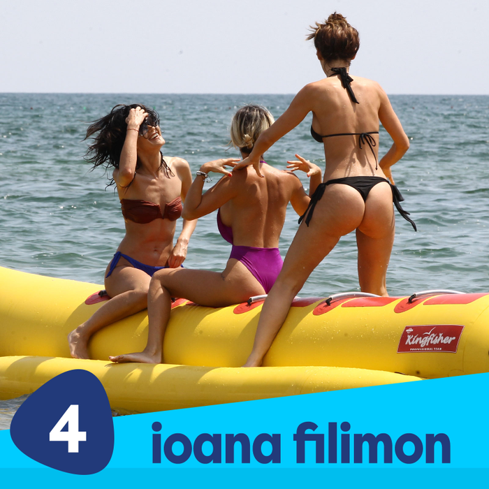 Ioana Filimon, sexy și jucăușă la plajă