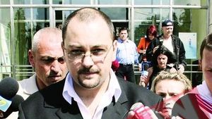 Fostul prefect de Iasi se judeca pentru o fotografie