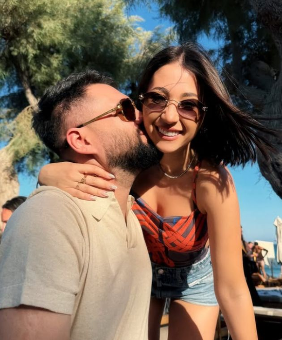 Nicole Cherry a găsit “Moşul” perfect! Îi îndeplineşte fiecare dorinţă: “El se ocupă să bifeze câte un obiect…”
