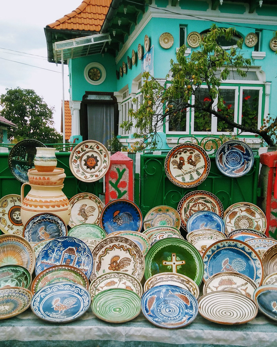 Ceramica multicoloră, specialitatea olarilor din Olari