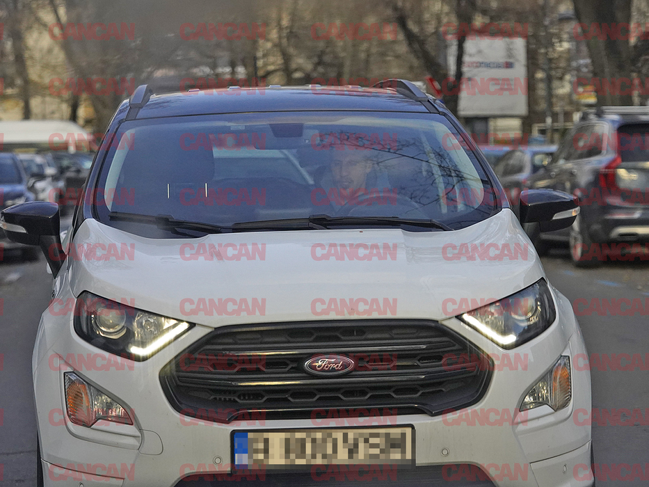 Vlad Chiricheș conduce un Ford