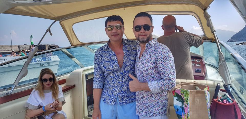 Cristian Borcea s-a refugiat cu Pelinel la Capri, alături de un celebru om de afaceri