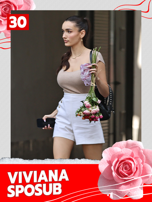 TOP 30 de vedete care au ”lovit” de 1 Martie! Inna, Elena Băsescu, Antonia… Cine a prins cel mai bogat buchet?