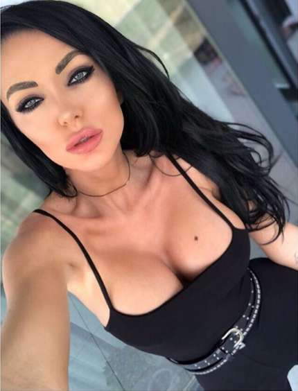 Scandal între divele din showbiz. Fosta iubită a lui Victor Slav le atacă pe ispite de la Insula iubirii”: „Unele se propulsează în TV…”