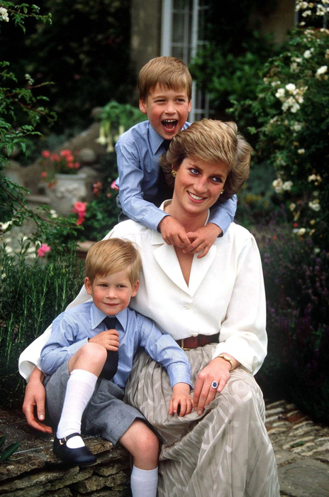 Coincidență înfiorătoare între Meghan Markle și Prințesa Diana