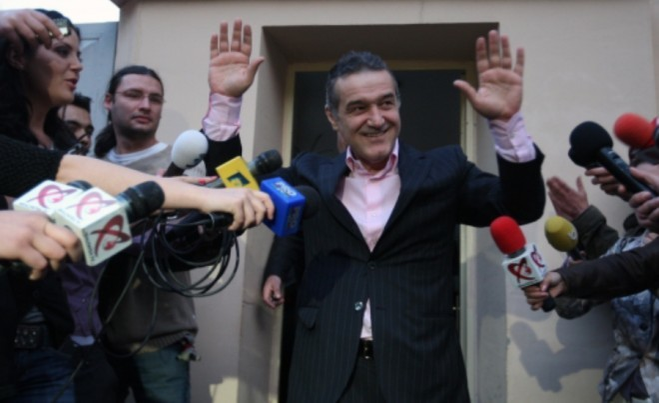Afecţiunea lui Becali s-a agravat în timpul petrecut la închisoare.