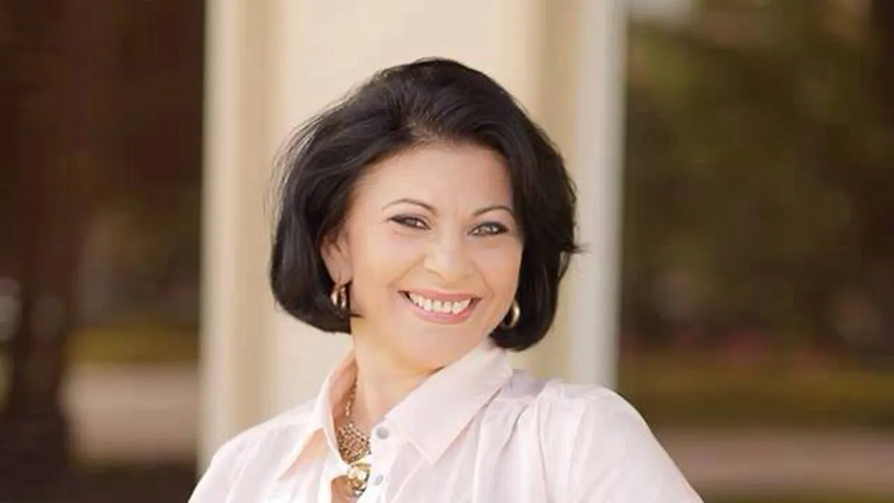 Cum arată cele două fete adoptate de Elena Cârstea. Cu ce se ocupă Sanda și Adriana